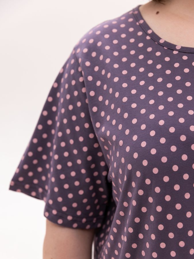 Сорочка-футболка женская серая в горошек 240201 фото