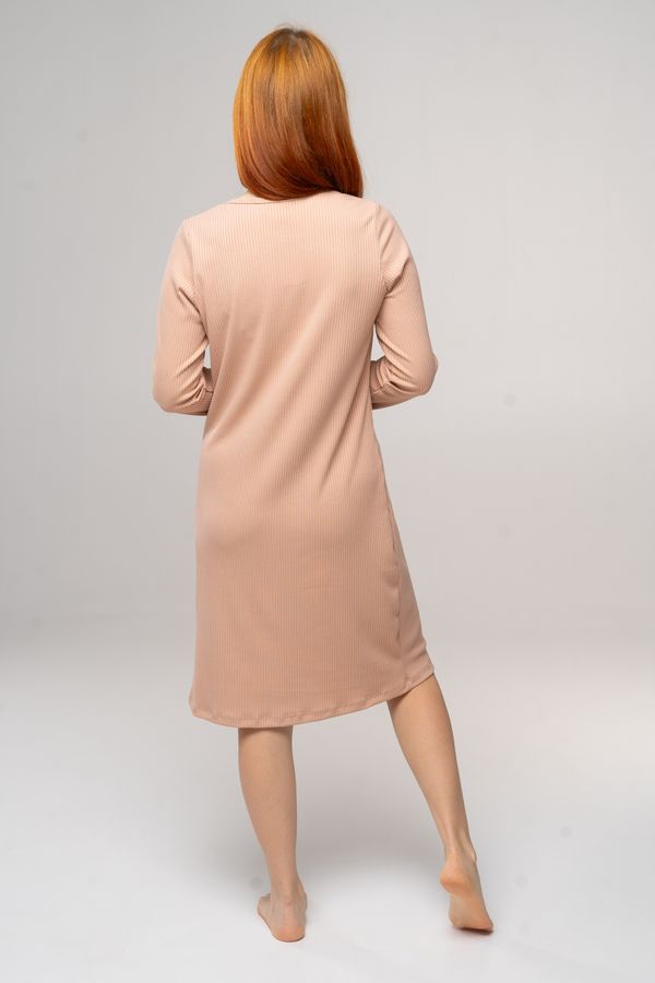 Жіноча нічна сорочка лапша з довгим рукавом пудрового кольору 230438 фото